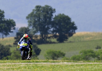 Rikthehet Valentino Rossi, pole position në Mugello