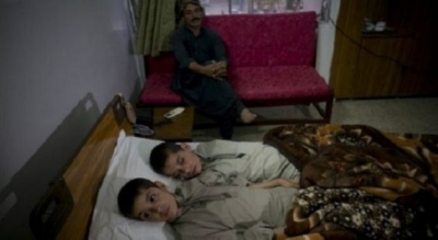 Pakistan/ Misteri i “Fëmijëve të diellit” që paralizohen gjatë natës