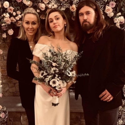 Ja sa kushtoi fustani i nusërisë i Miley Cyrus