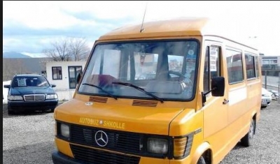 Skandal në Dibër/ Shoferi i fugonit të shkollës godet njërin prej fëmijëve