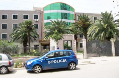 Grabitet argjendaria në Durrës, policia &quot;fle&quot; gjumë