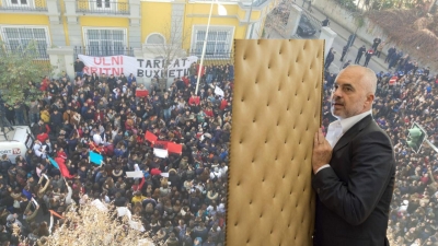 ‘Na mashtroi’, studentët sot në protestë kundër Ramës