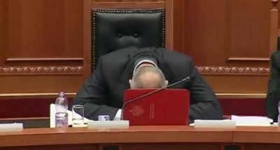 “Kjo reformë ka lindur e vdekur. Produkti i vetëm janë vetëm disa qytetarë të shkarkuar&quot;