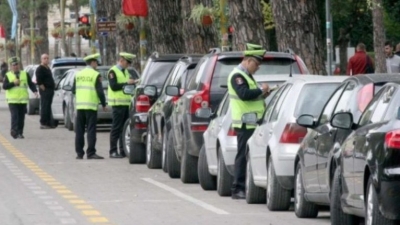 Tarifat e çmendura/ 5 milionë euro do paguajnë te Lali Eri drejtuesit e mjeteve për të parkuar