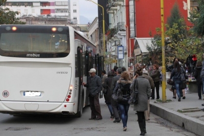 Yzberisht/ Vonohet urbani, qytetarët nuk paguajnë biletën