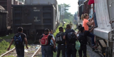 Habiten amerikanët – Shqiptarët rekord në kalimin e paligjshëm të kufirit, më shumë se sirianët e afganët