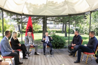 Meta, thirrje qeverisë: Plan për të mbështetur turizmin, pritet sezon tejet i vështirë&#039;