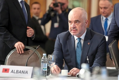 &#039;Der Standard&#039;: Si po i kap dhe sulmon kryeministri Rama, mediat dhe gazetarët kritikë ndaj tij
