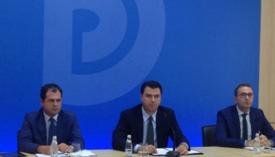 Basha: Do t&#039;i propozoj grupit parlamentar djegien e mandatave parlamentare