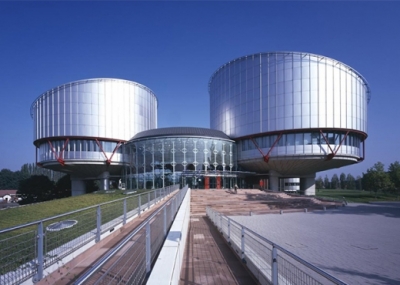 Strasburgu gjobit Greqinë për dhunën ndaj të burgosurve shqiptarë, ja sa përfitojnë viktimat
