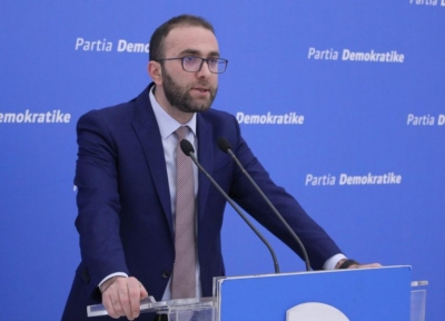 “Boll më”! Bardhi nxjerr foton: Shqiptarët të tronditur nga ekzekutimi i Rashës, Rama bën shoppig luksoz në New York!