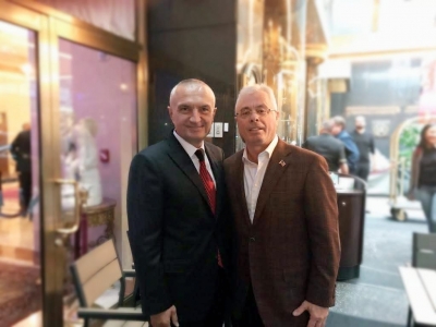 Meta takohet me Harry Bajraktarin, veprimtarin e çështjes shqiptare në SHBA