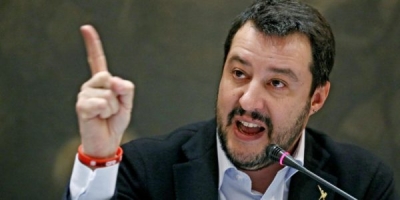 Sulmohet dhunshëm grupi politik anti-Salvini në Itali