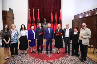 Meta vlerëson dy kirurgët e shquar “Nderi i Kombit”: Humanistë të jashtëzakonshëm, me kontribut të vyer