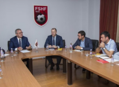 Ankohen tek Duka, policia dhunon Tifozat Kuq e Zi