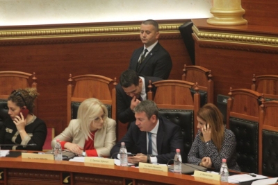 Tahiri jep lajmin e lënies së mandatit, ministrat fillojnë thashethemet