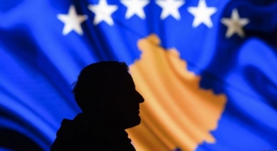 Gazeta “Blic” jep variantet e pazarit Vuçiç-Thaçi për ndarjen e Kosovës