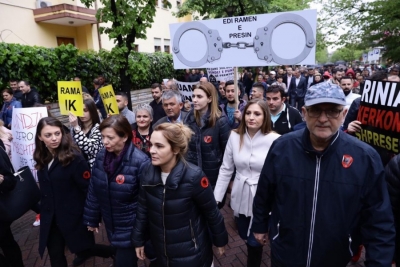 Kryemadhi: Sot e gjithë Shqipëria ka dalë në shesh