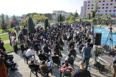 Basha premtim studentëve: Do paguajmë stazhin e 10 mijë studentëve çdo vit! Gjysma e fondit të paketës për universitetin shkon për ta