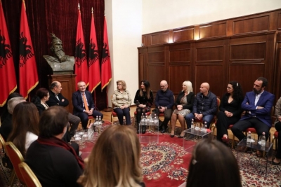 &quot;Teatri hyri në Europë para nesh&quot;/ Çfarë u tha në takimin e Aleancës për Teatrin me Presidentin