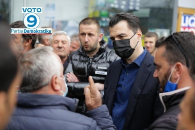 “Të persekutuar në kohën e Enverit, dhe sot po ashtu”, Basha në Vaqarr: Do ju kthejmë të drejtën për të zgjedhur kryetarin vendor