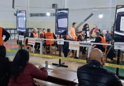 Berisha shfaq videon nga Lezha, ku çdo votë e Rilindjes u shoqërua me thirrjen Hashash!