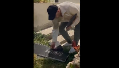 Thyhet pllakata e sheshit Demokracia/ Berisha: Një akt vandal i porositur