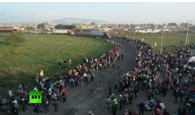 VIDEO/ Mijëra emigrantë synojnë SHBA-në, blindohet kufiri me Meksikën