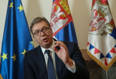 Vuçiç publikon foto me hartën e Kosovës të mbuluar me flamurin serb, nis fushata për ta fshirë në Instagram