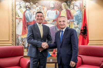 Meta pret delegacionin kosovar: Politika e Kosovës të bashkohet në këtë moment historik