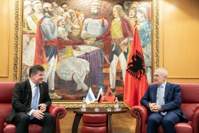 Meta takon Lajçak: Domosdoshmëri zgjidhja e krizës së thellë politike