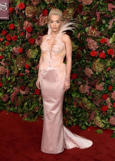 Rita Ora nuk gjen fjalë për ta përshkuar se sa krenare është me Kosovën