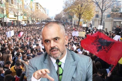 Rama i frikësuar kërkon bisedime, studentët: Nuk ka negociata