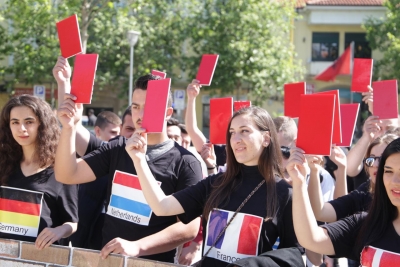 Seanca parlamentare, pritet protestë simbolike nga të rinjtë e FRPD dhe LRI