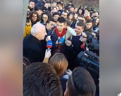 Thirrja për studentët: Bashkohuni me ata që po u vjedhin banesat, ndryshe nuk ka zgjidhje