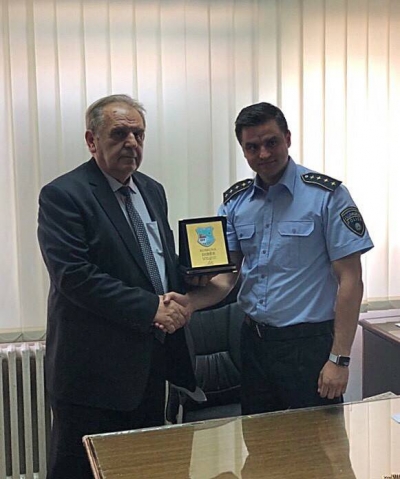 Komandanti i Stacionit Policor në Dibër, Argëtim Vojnika  dhe kryekomunari Lata: Të rrisim bashkëpunimin