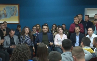 Basha me studentët në Korçë: 16 marsi është beteja për ndryshim