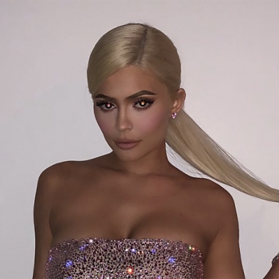S’do e gjenit kurrë se sa kushtuan flokët e Kylie Jenner në ditëlindjen e saj