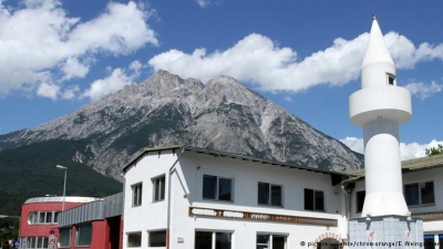Pse Austria mbyll 7 xhami e dëbon 60 imamë
