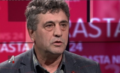 Kërcënohet me vdekje shkrimtari i njohur shqiptar, Agron Tufa