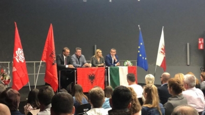 Kryemadhi takon shqiptarët e Bolzanos: Për LSI-në është shumë e rëndësishme dëgjimi i njerëzve