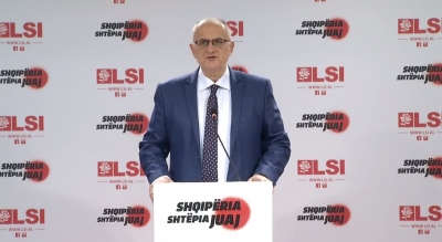 Petrit Vasili: Burgu pret për kryeministrin dhe ministrat e tij