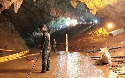 Tajlandë/ Merr fund saga, 12 fëmijët dhe trajneri nxirren nga shpella