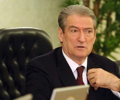 Berisha:“Takimet sekrete Thaçi – Vuçiç kanë ndodhur; u bënë për ndarjen e Kosovës”.