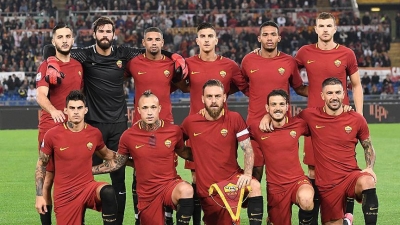 Roma nuk paguan dot kartonin e Smalling, tre skuadra të njohura angleze shfaqin interes për mbrojtësin