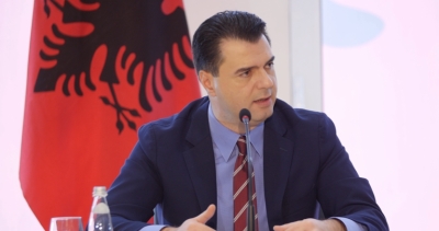 “I dëgjoke fjalët e mia”, Basha i kthehet Ramës: Lapsuset e mia nuk i kushtojnë asnjë qindarkë shqiptarëve, ti bëj detyrën