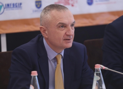 Largimet e padrejta nga puna, Meta: Fatura t’i kalojë direkt zyrtarit