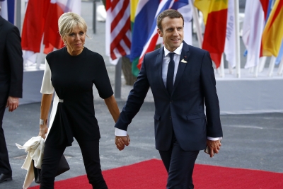 Francë, Çifti Macron mesazh miqësie dhe shërim të shpejtë për Trump