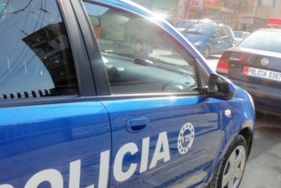 Ndalohen 2 persona në Pogradec, akuzohen për kanosje për dhënien e pasurisë