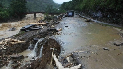 Video/ Katastrofë në Vietnam,15 persona të vdekur nga përmbytjet